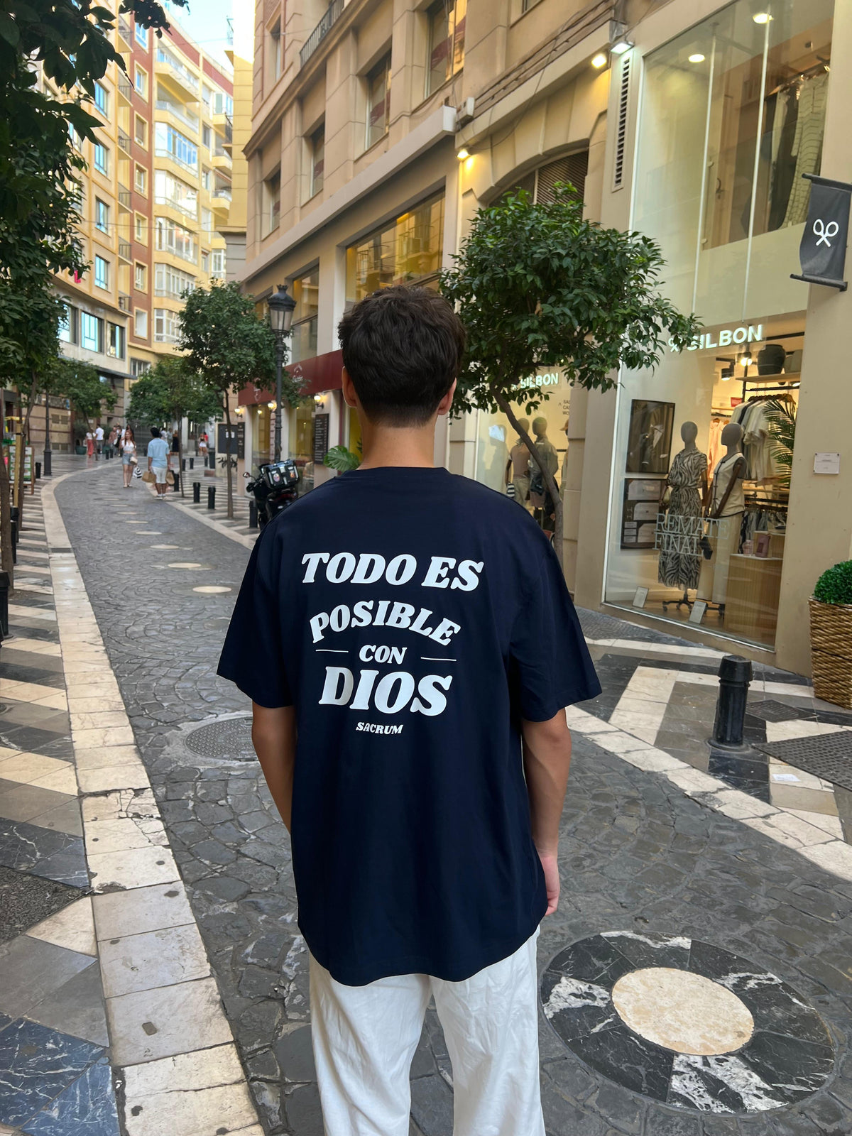 Camiseta Con Dios